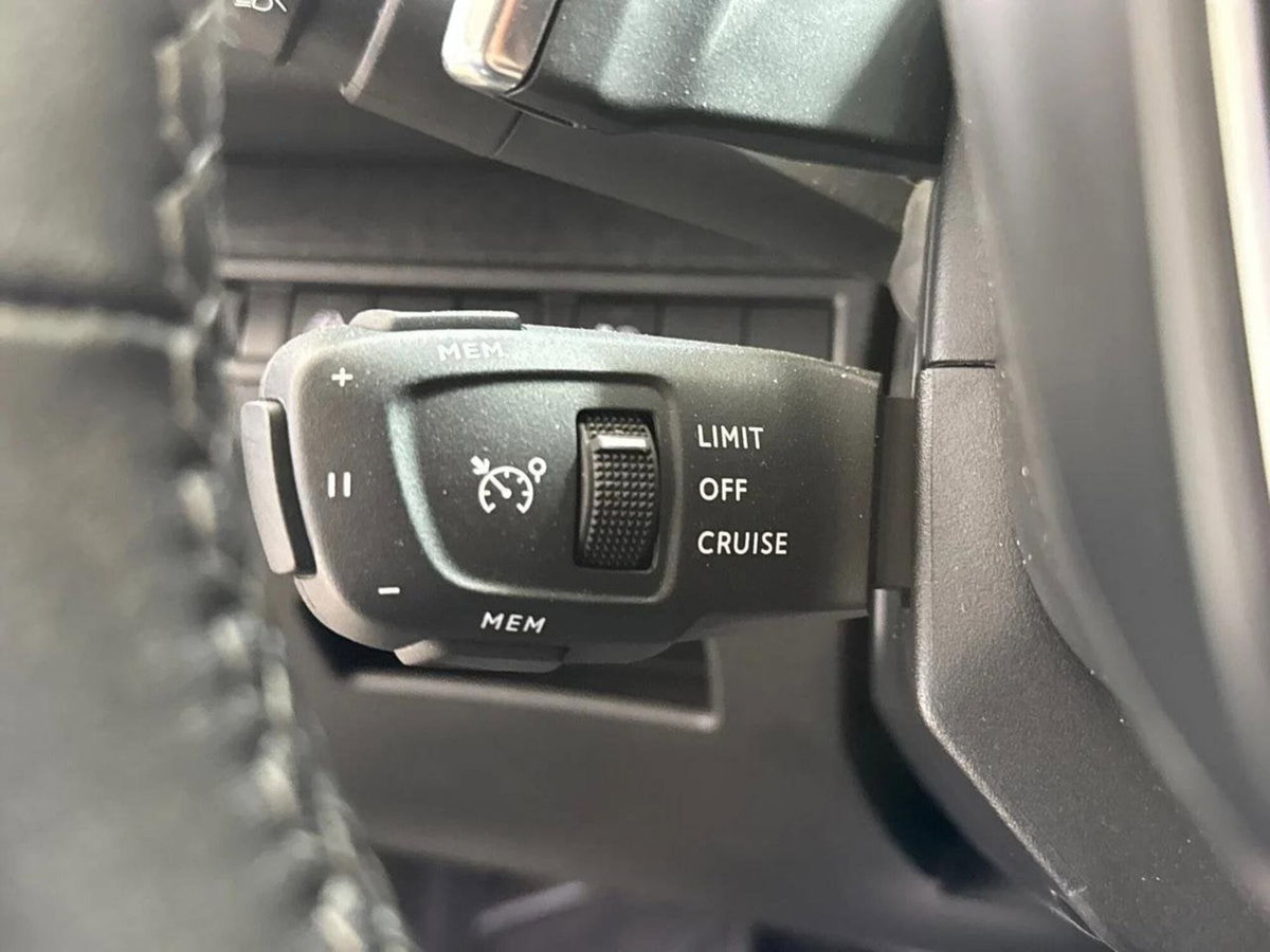 Peugeot 3008 Hybrid 225 e-EAT8 Allure Pack (13)