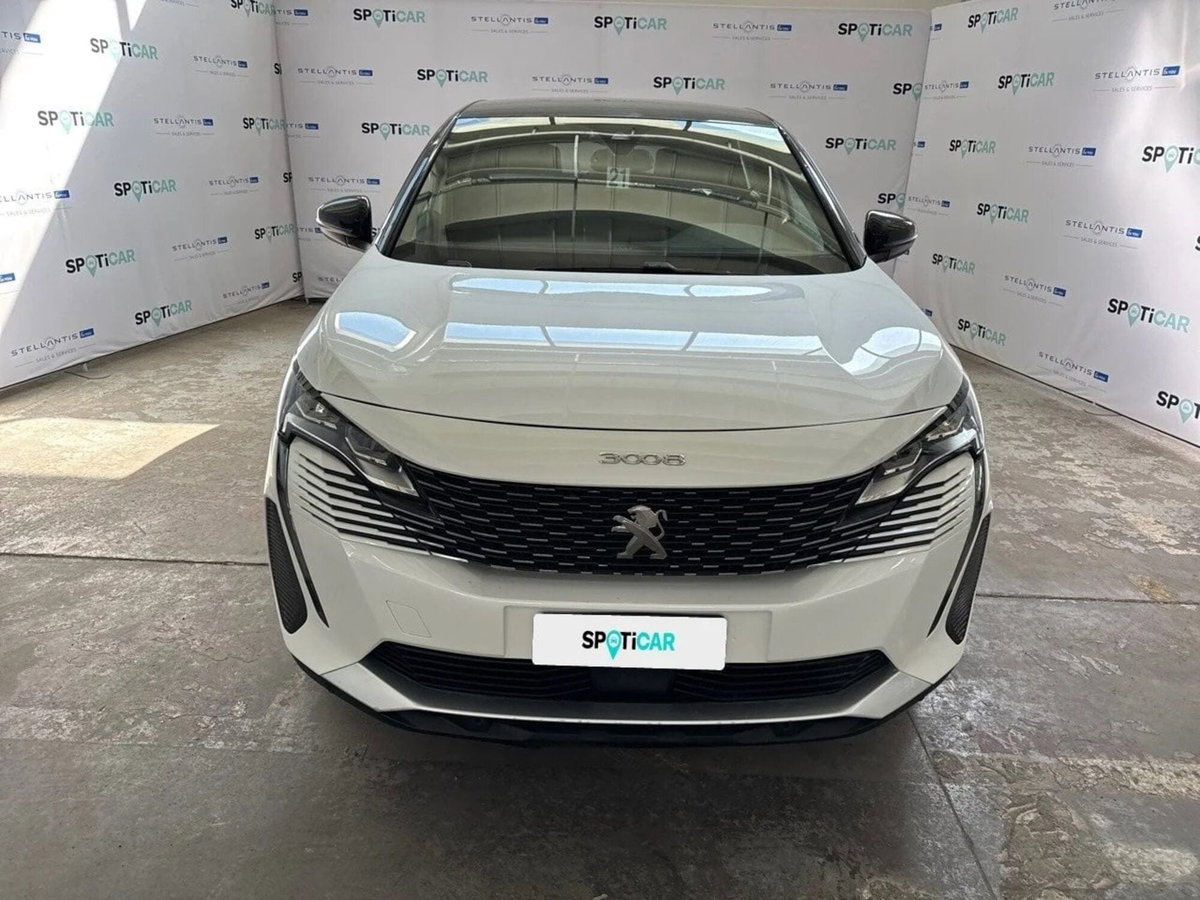 Peugeot 3008 Hybrid 225 e-EAT8 Allure Pack (2)