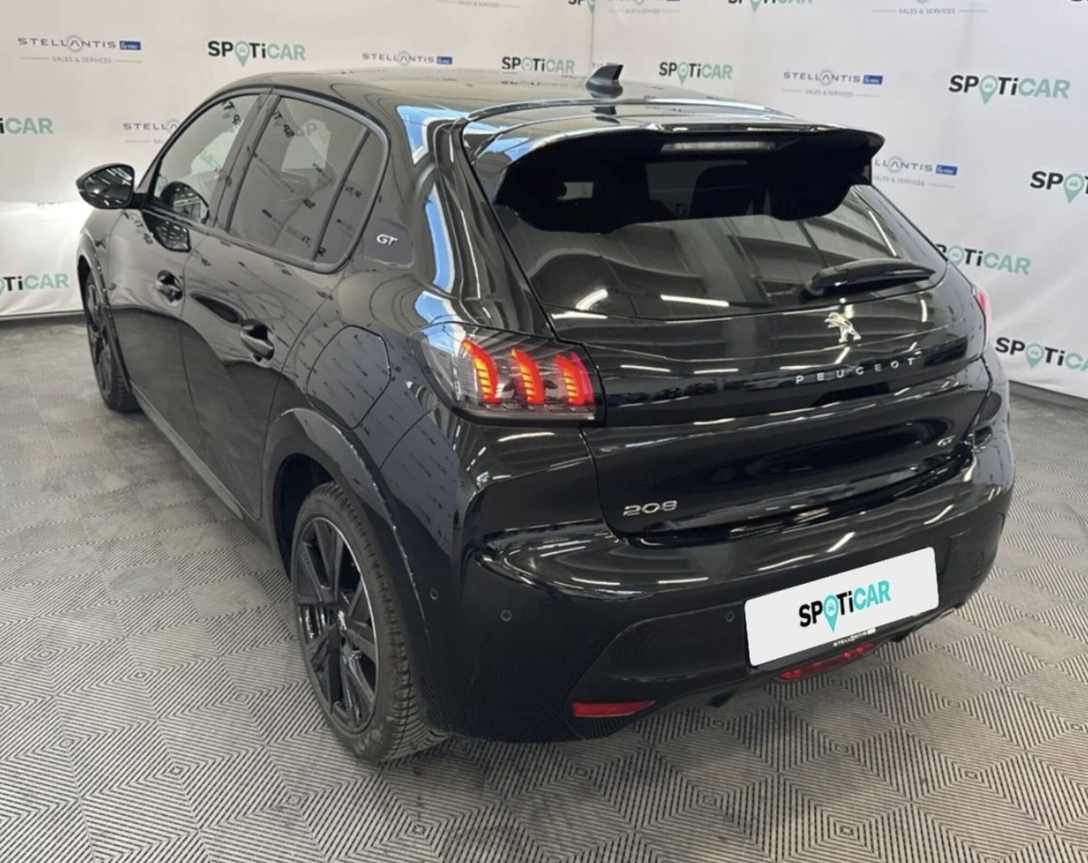 Peugeot 208 PureTech 100 Stop&Start EAT8 5 porte GT (7)