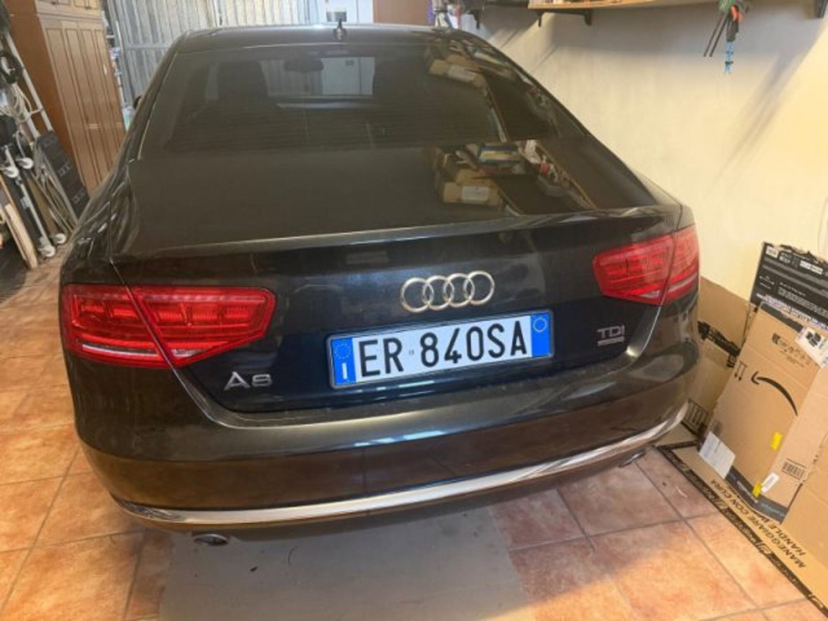 Audi A8 4.2 V8 FSI quattro tiptronic (4)
