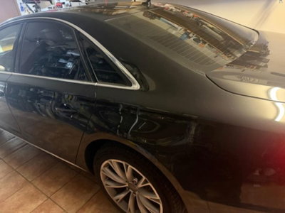 Audi A8 4.2 V8 FSI quattro tiptronic (5)