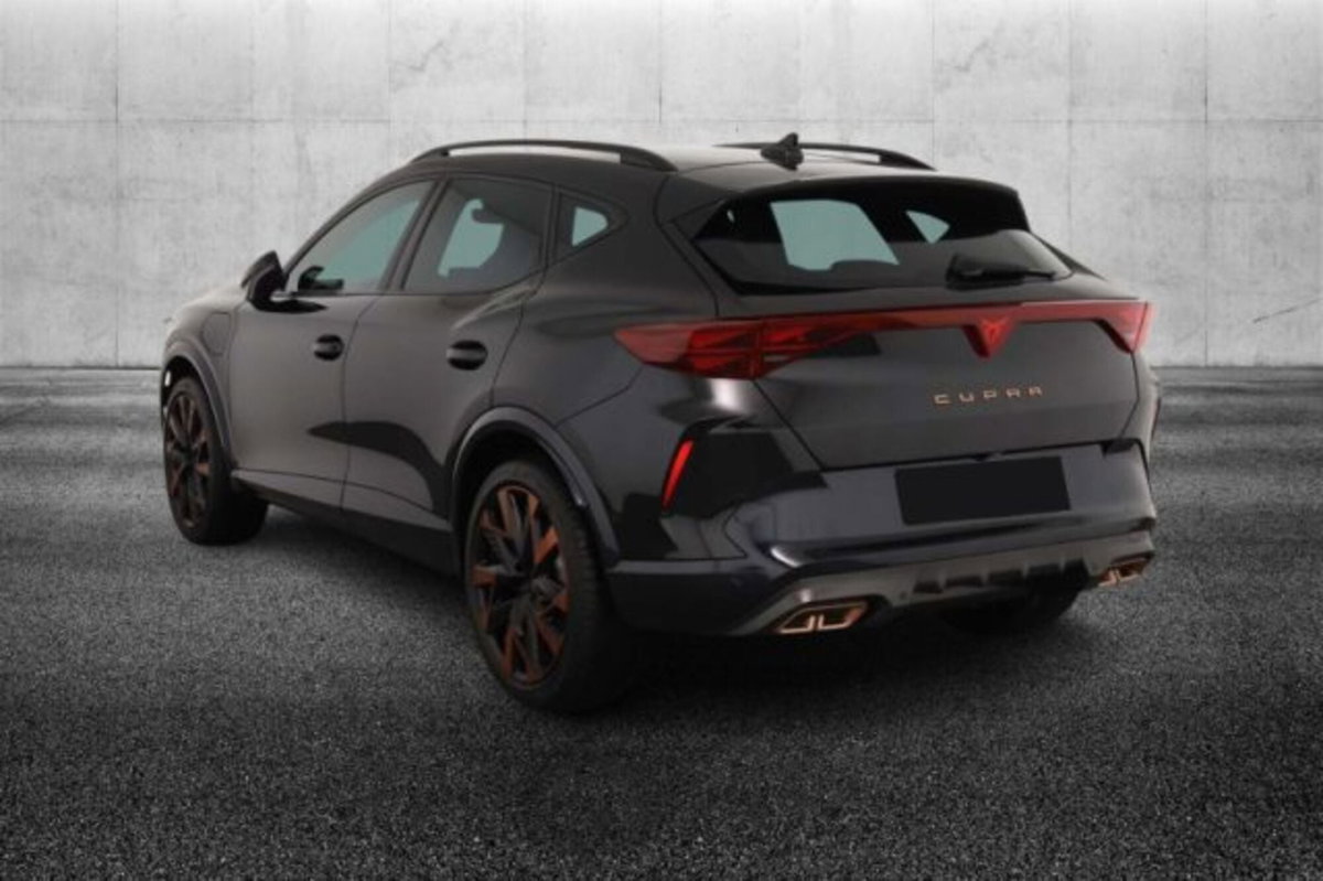 Cupra Formentor 1.5 e-hybrid VZ Extreme 272cv dsg (2)