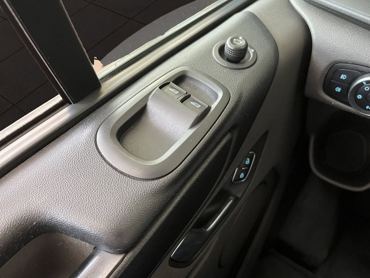 Ford Transit Custom Furgone 280 2.0 TDCi 130 PC Furgone Trend (19)