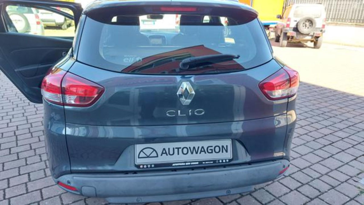 Renault Clio Sporter dCi 8V 75 CV Business (14)