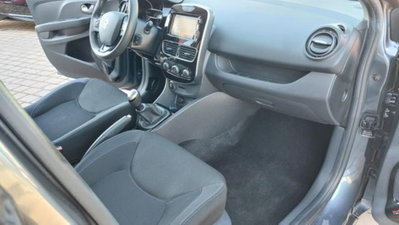 Renault Clio Sporter dCi 8V 75 CV Business (18)