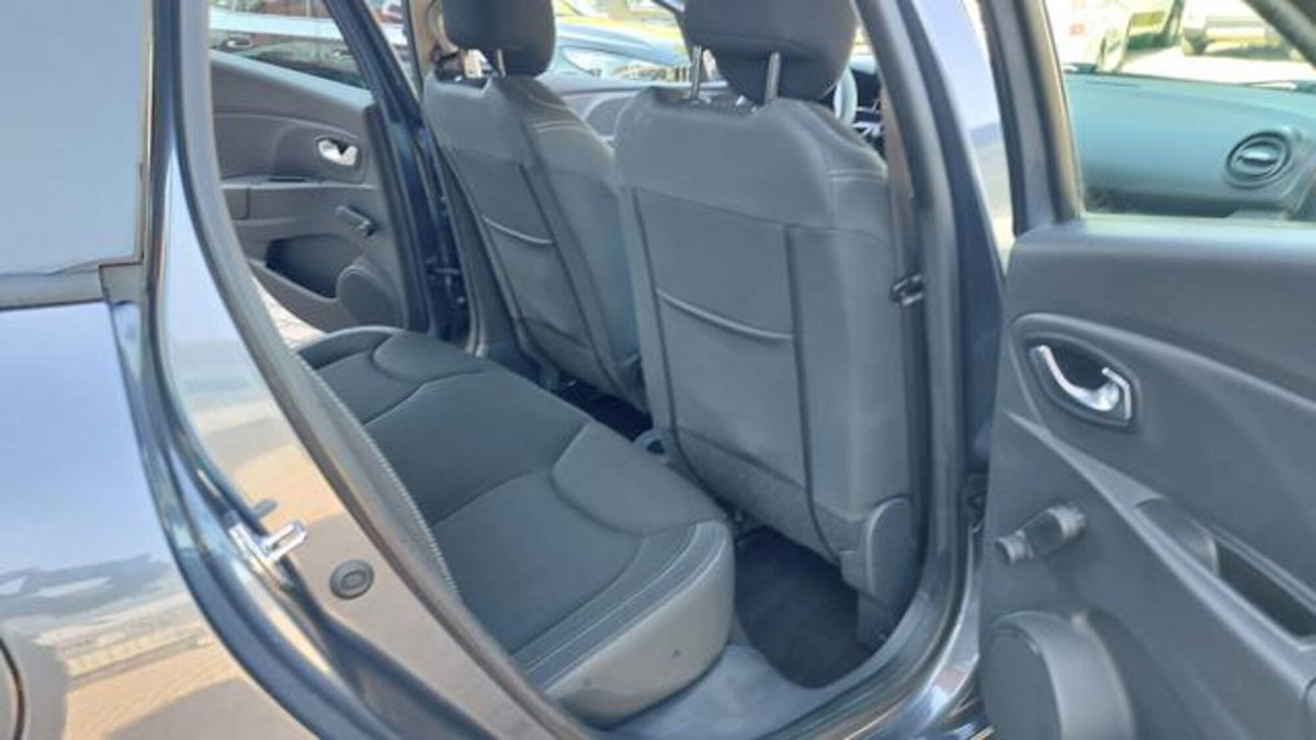 Renault Clio Sporter dCi 8V 75 CV Business (19)