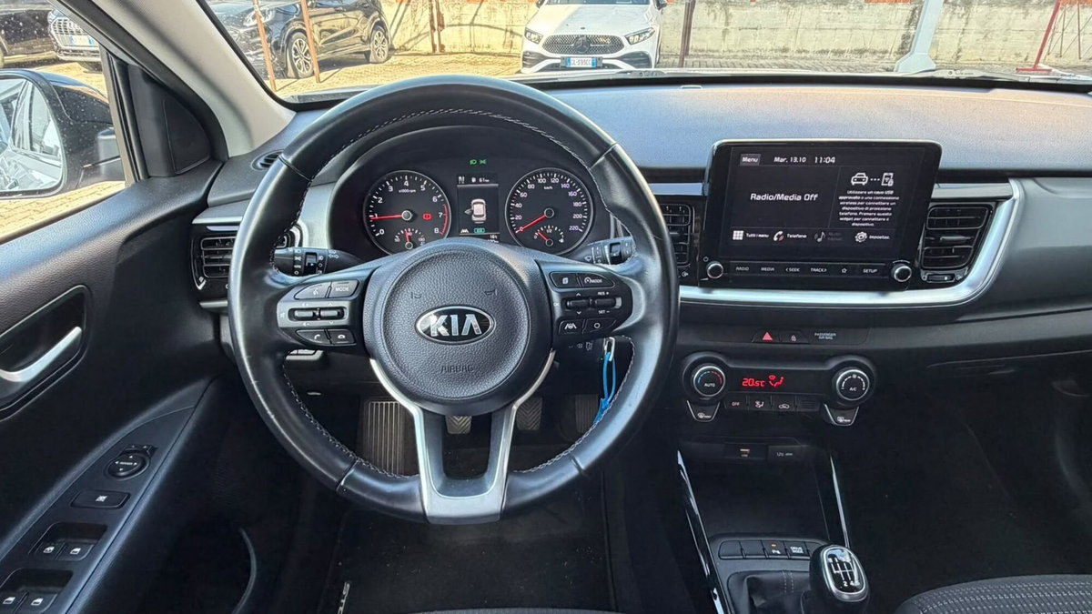 Kia Stonic 1.0 t-gdi Style (5)