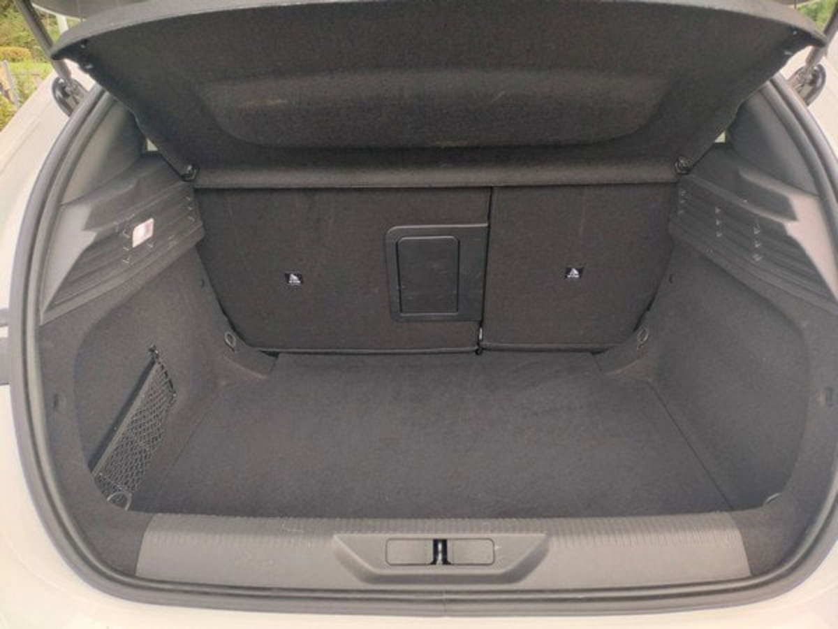 Peugeot 308 1.5 bluehdi Allure s&s 130cv eat8 (15)