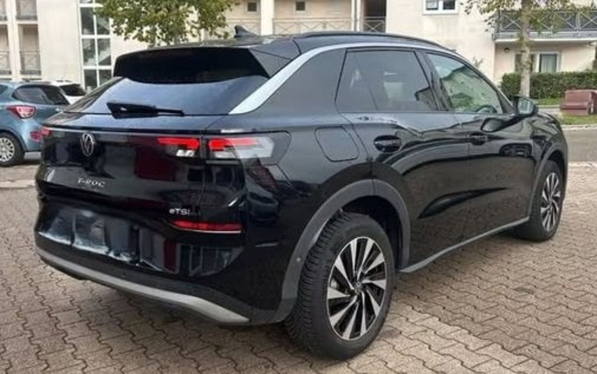 Volkswagen T-Roc 1.5 etsi Life 115cv dsg (4)