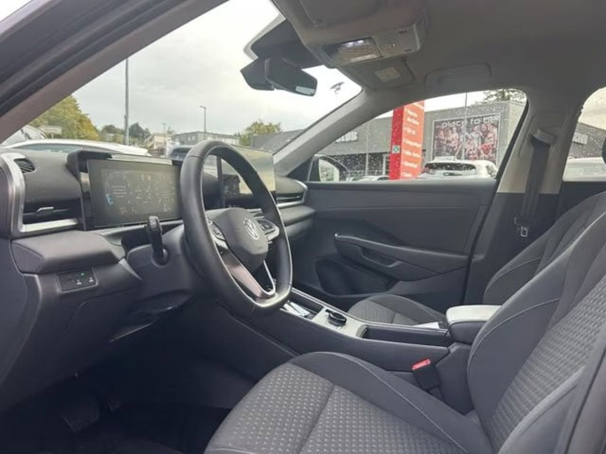 Volkswagen T-Roc 1.5 etsi Life 115cv dsg (6)