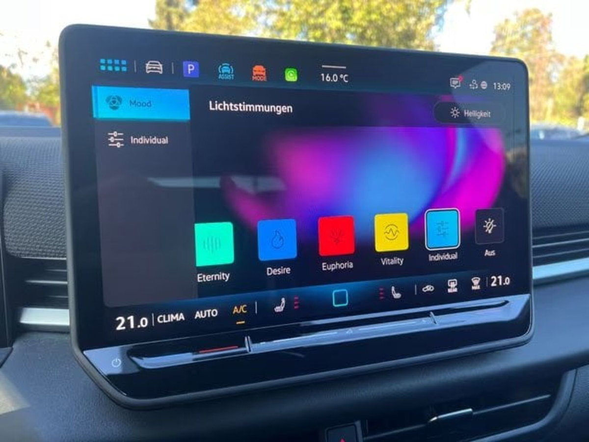 Volkswagen T-Roc 1.5 etsi R-Line 150cv dsg (13)
