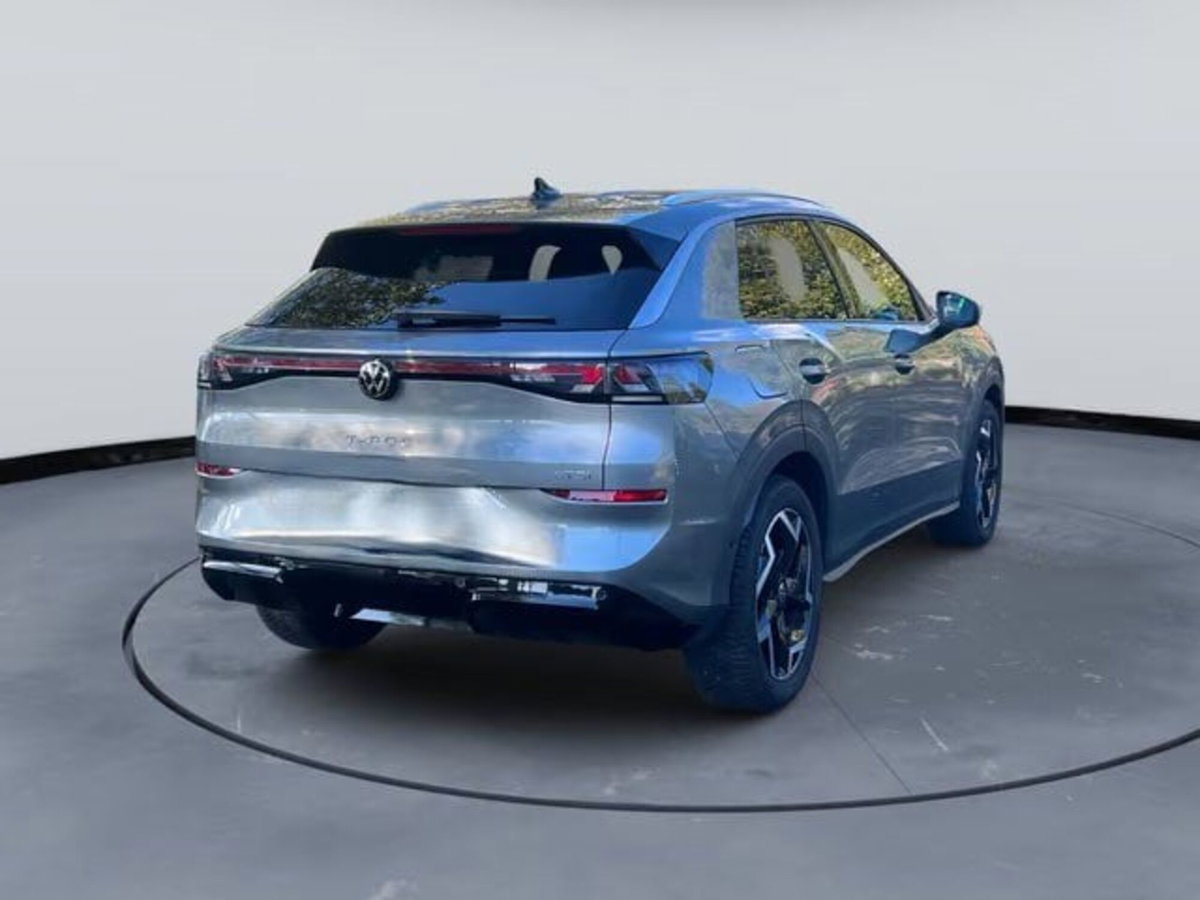 Volkswagen T-Roc 1.5 etsi R-Line 150cv dsg (5)