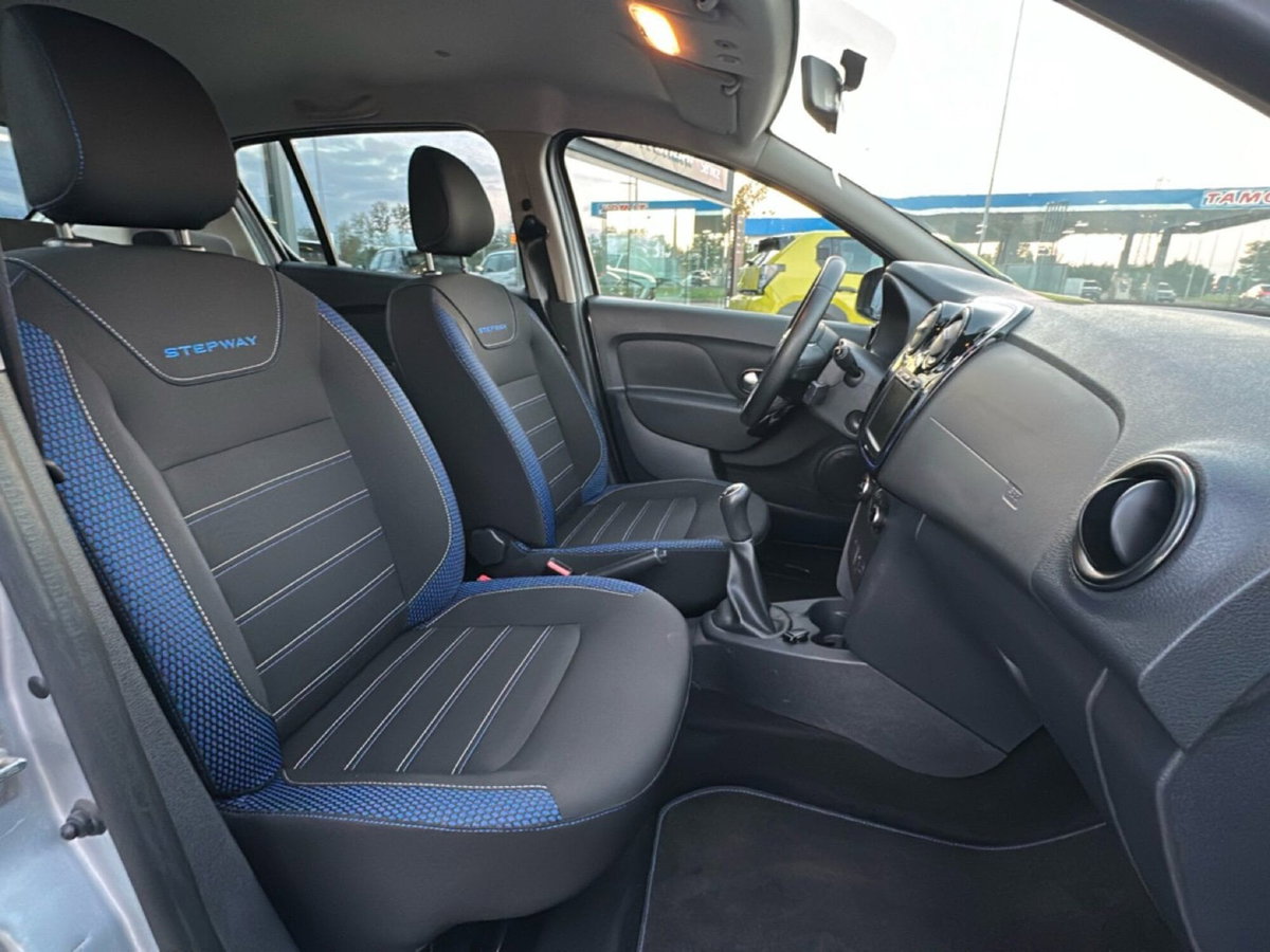 Dacia Sandero Stepway 1.5 Blue dCi 95CV 15th Anniversary (13)