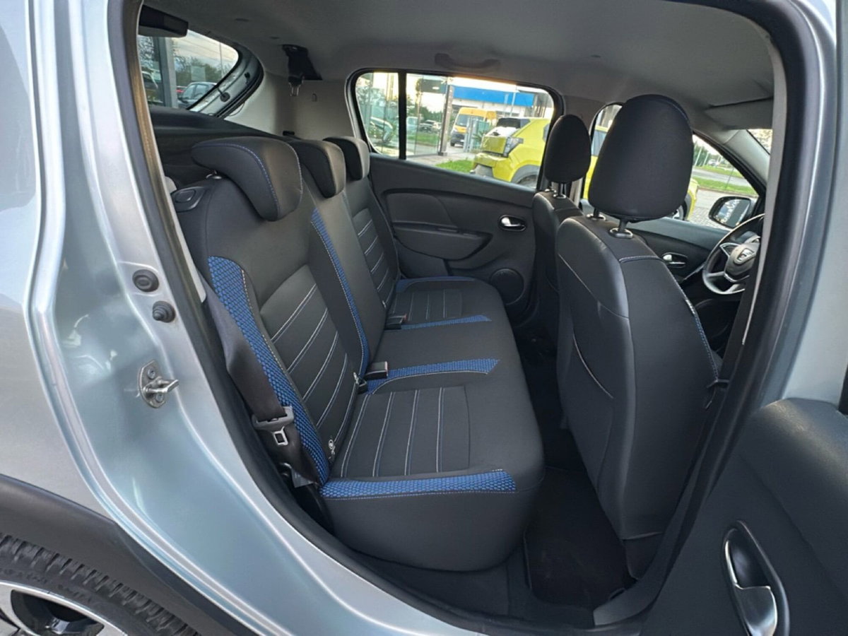 Dacia Sandero Stepway 1.5 Blue dCi 95CV 15th Anniversary (14)