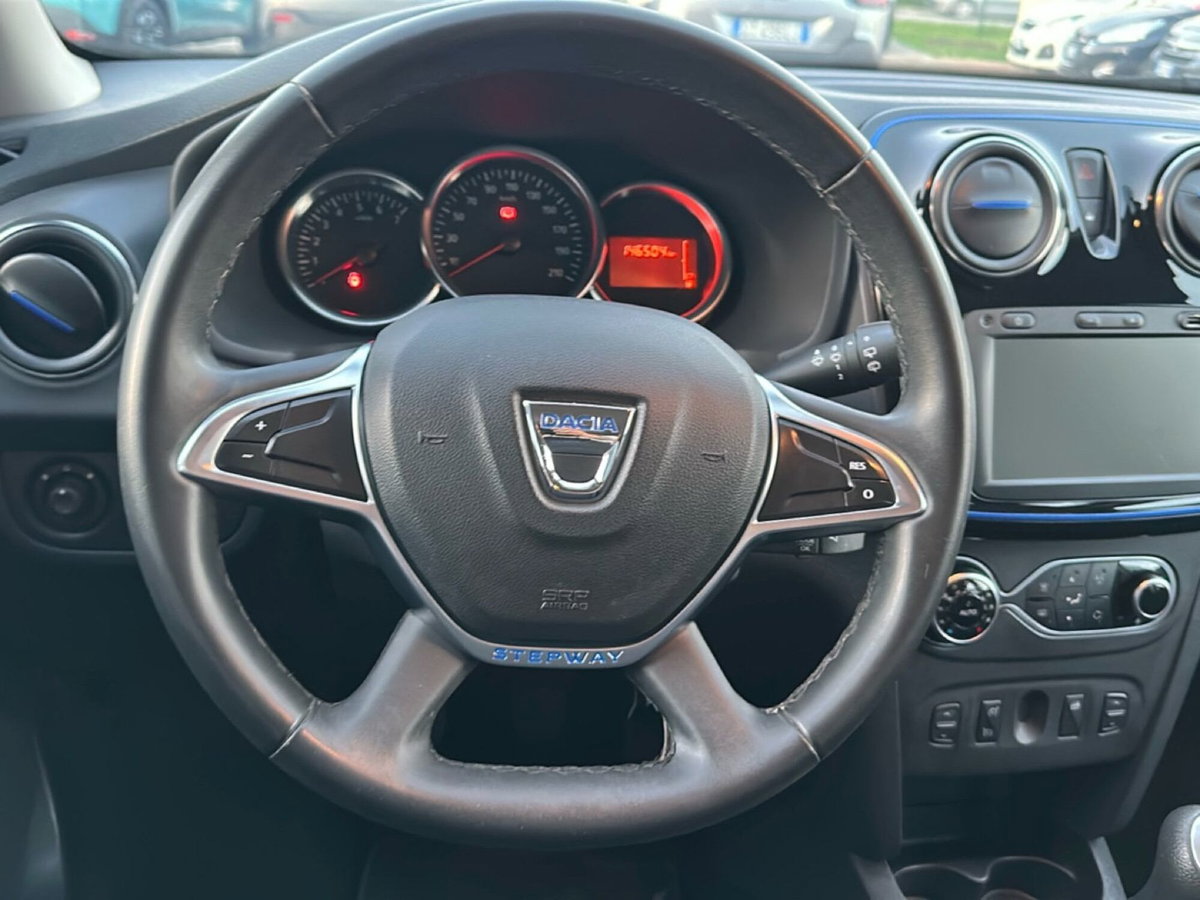 Dacia Sandero Stepway 1.5 Blue dCi 95CV 15th Anniversary (16)