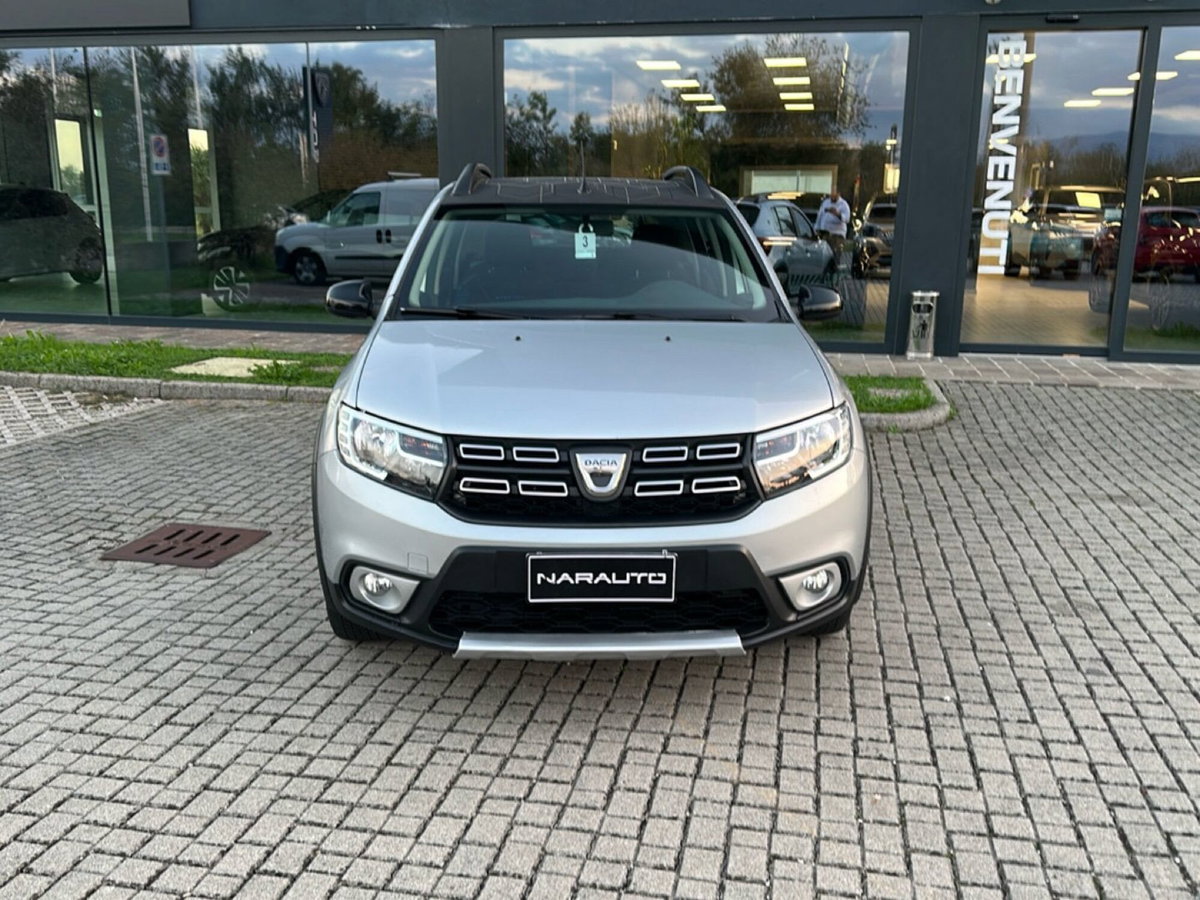 Dacia Sandero Stepway 1.5 Blue dCi 95CV 15th Anniversary (2)