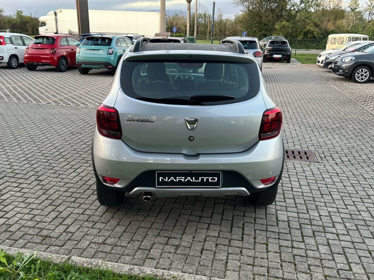 Dacia Sandero Stepway 1.5 Blue dCi 95CV 15th Anniversary (6)