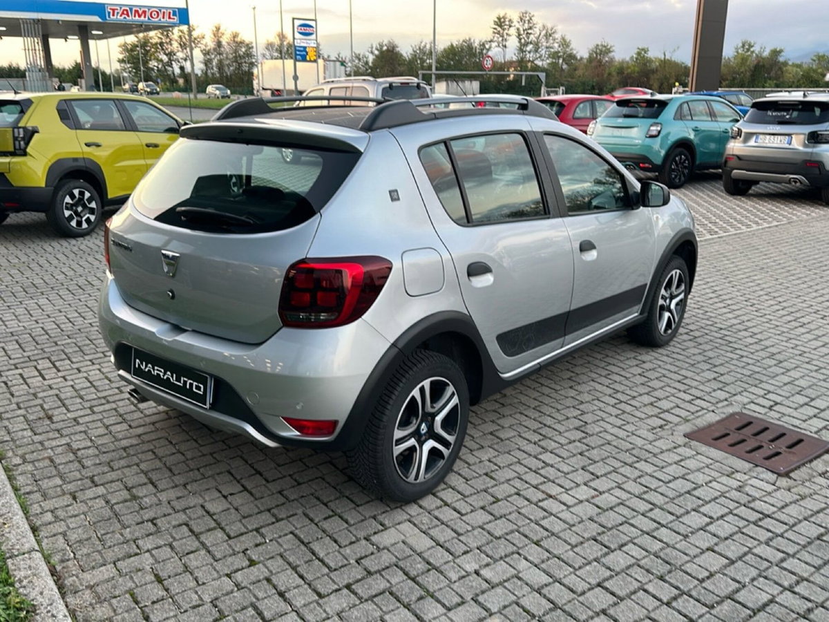 Dacia Sandero Stepway 1.5 Blue dCi 95CV 15th Anniversary (7)