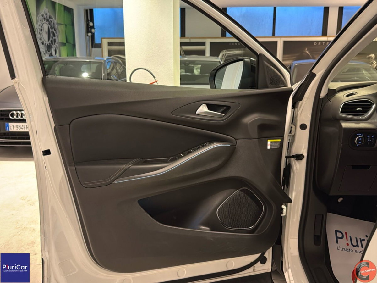 Opel Grandland X 1.6 Turbo 180 CV Start&Stop aut. Innovation (18)