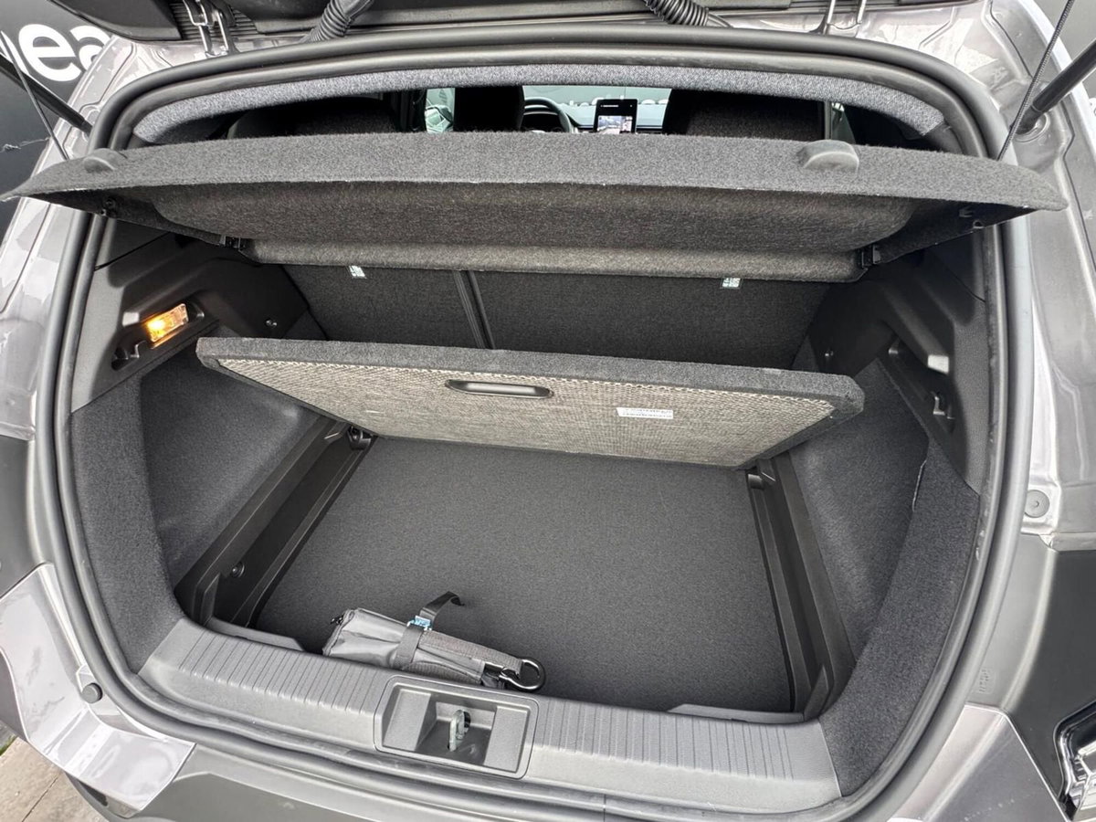 Renault Captur 1.2 eco-g Techno 120cv (12)
