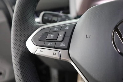 Volkswagen T-Roc 1.5 etsi R-Line 150cv dsg (12)