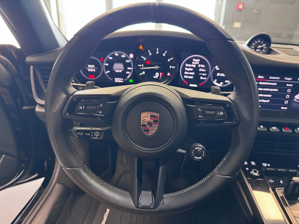 Porsche 911 Cabrio Targa 3.0 4 GTS (11)