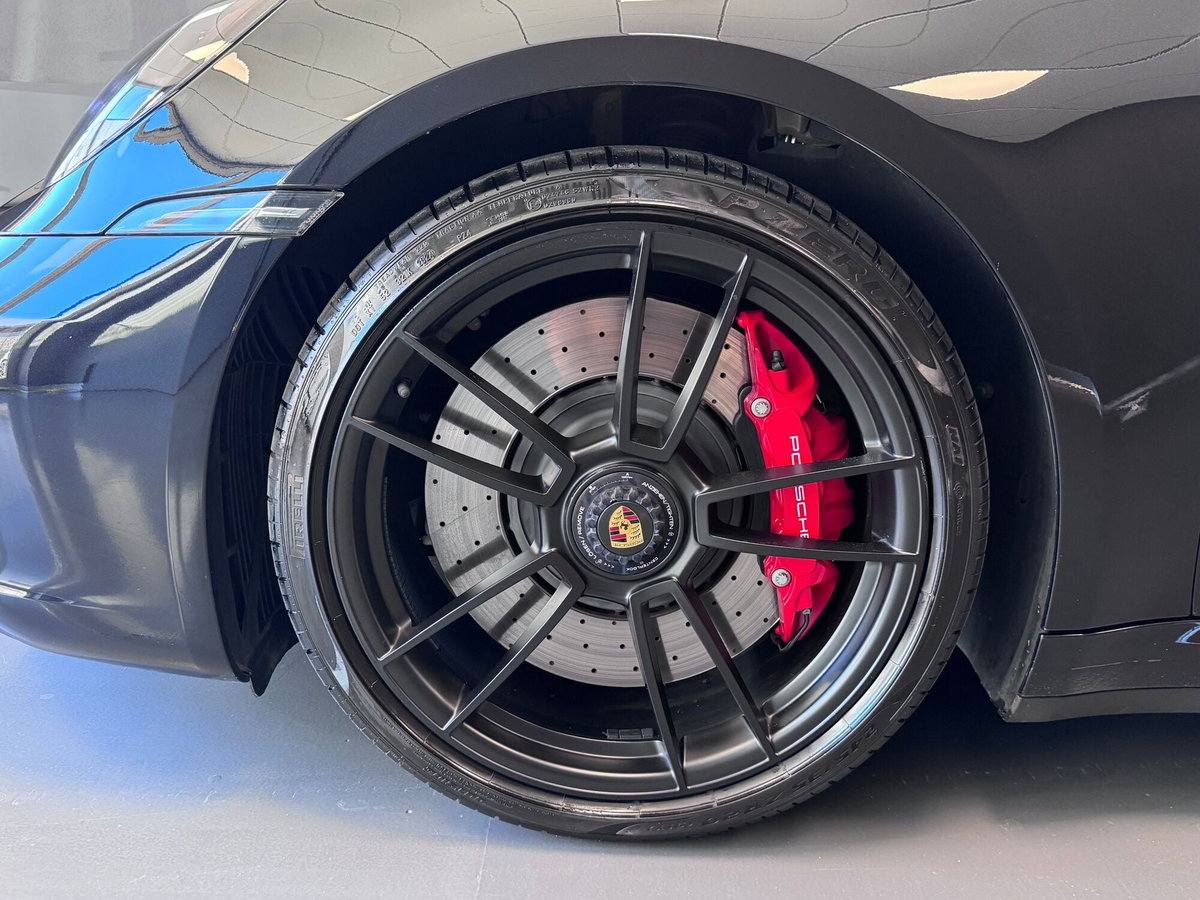 Porsche 911 Cabrio Targa 3.0 4 GTS (15)