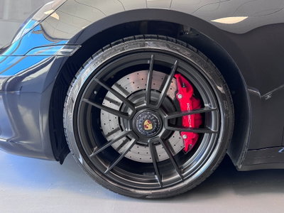 Porsche 911 Cabrio Targa 3.0 4 GTS (15)