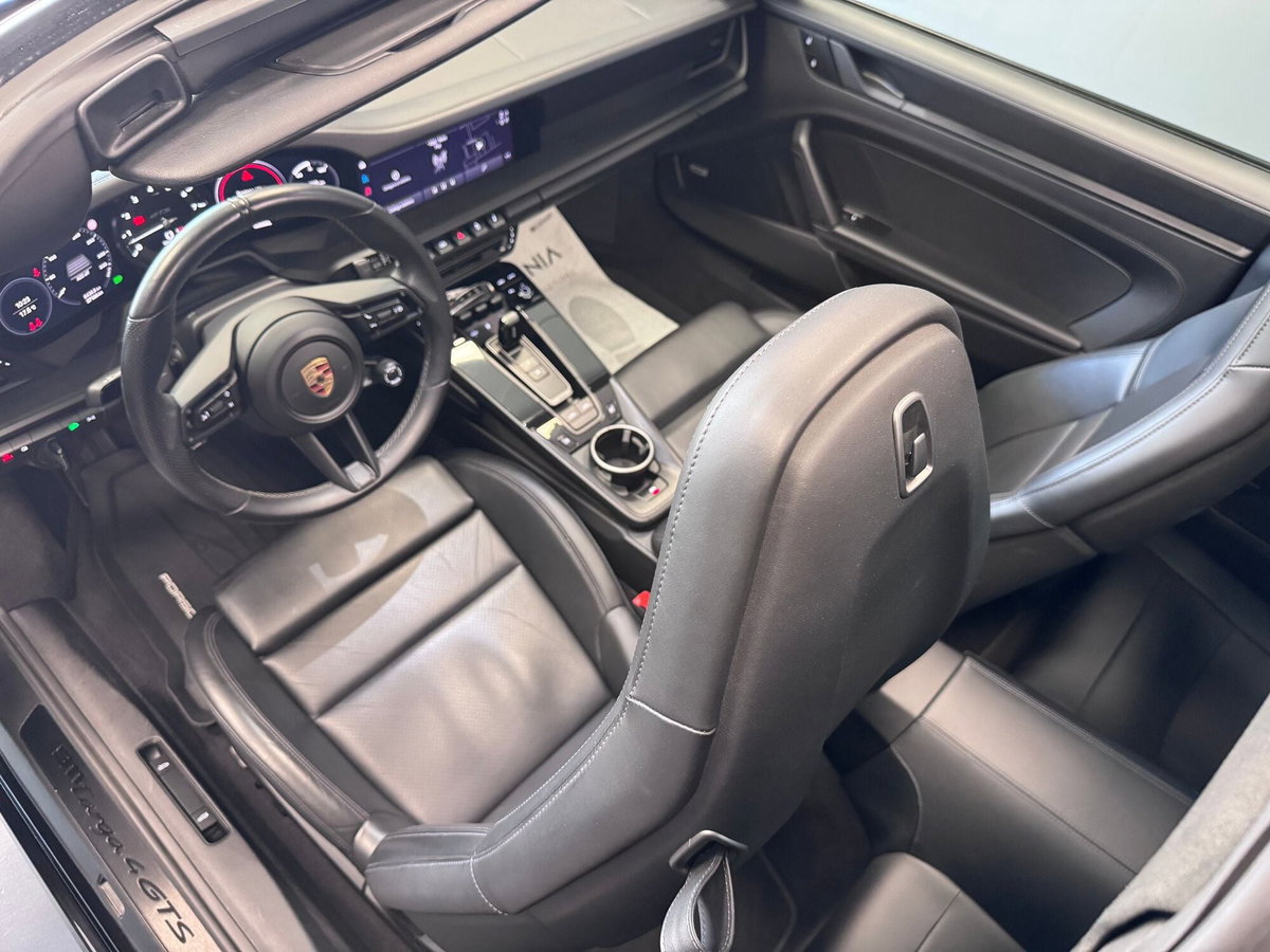 Porsche 911 Cabrio Targa 3.0 4 GTS (9)