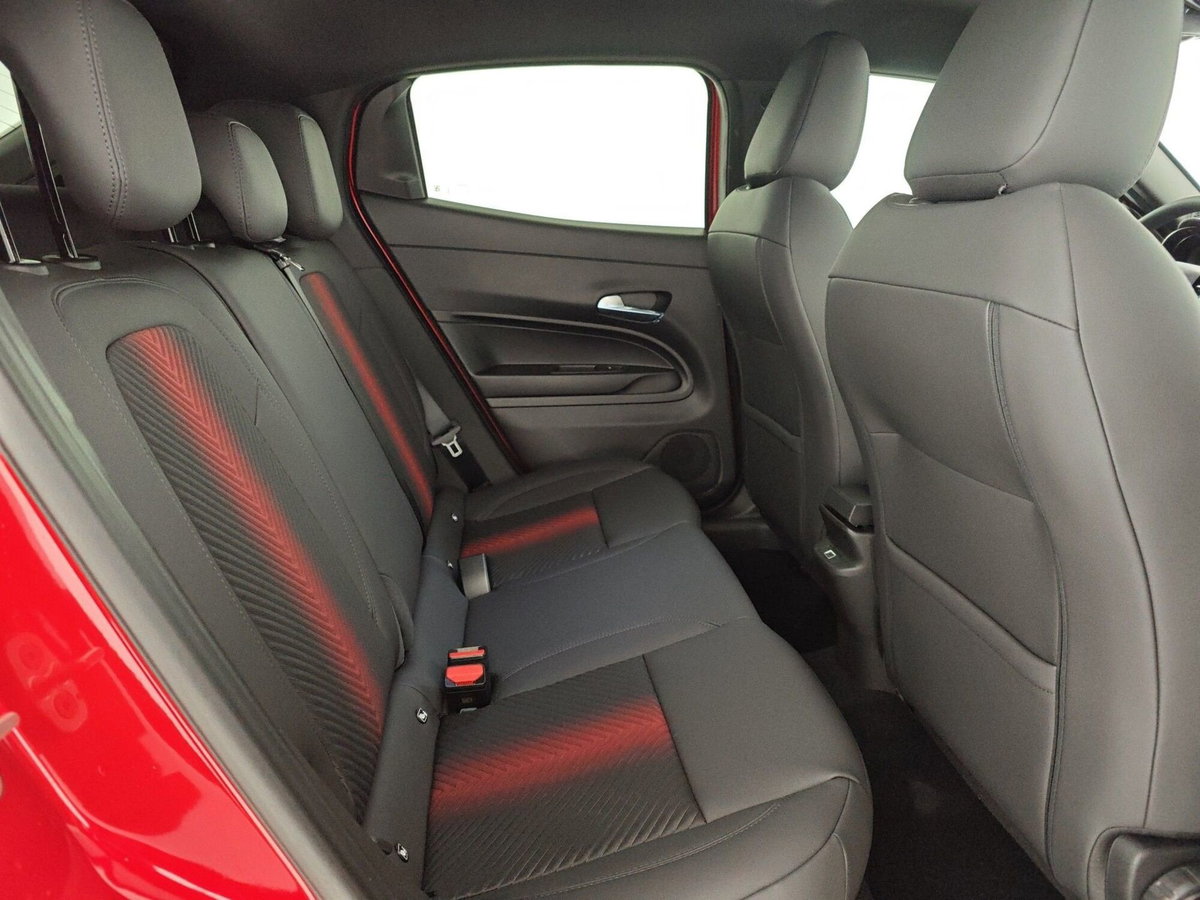 Alfa Romeo Junior 1.2 ibrida Speciale 145cv edct6 (13)