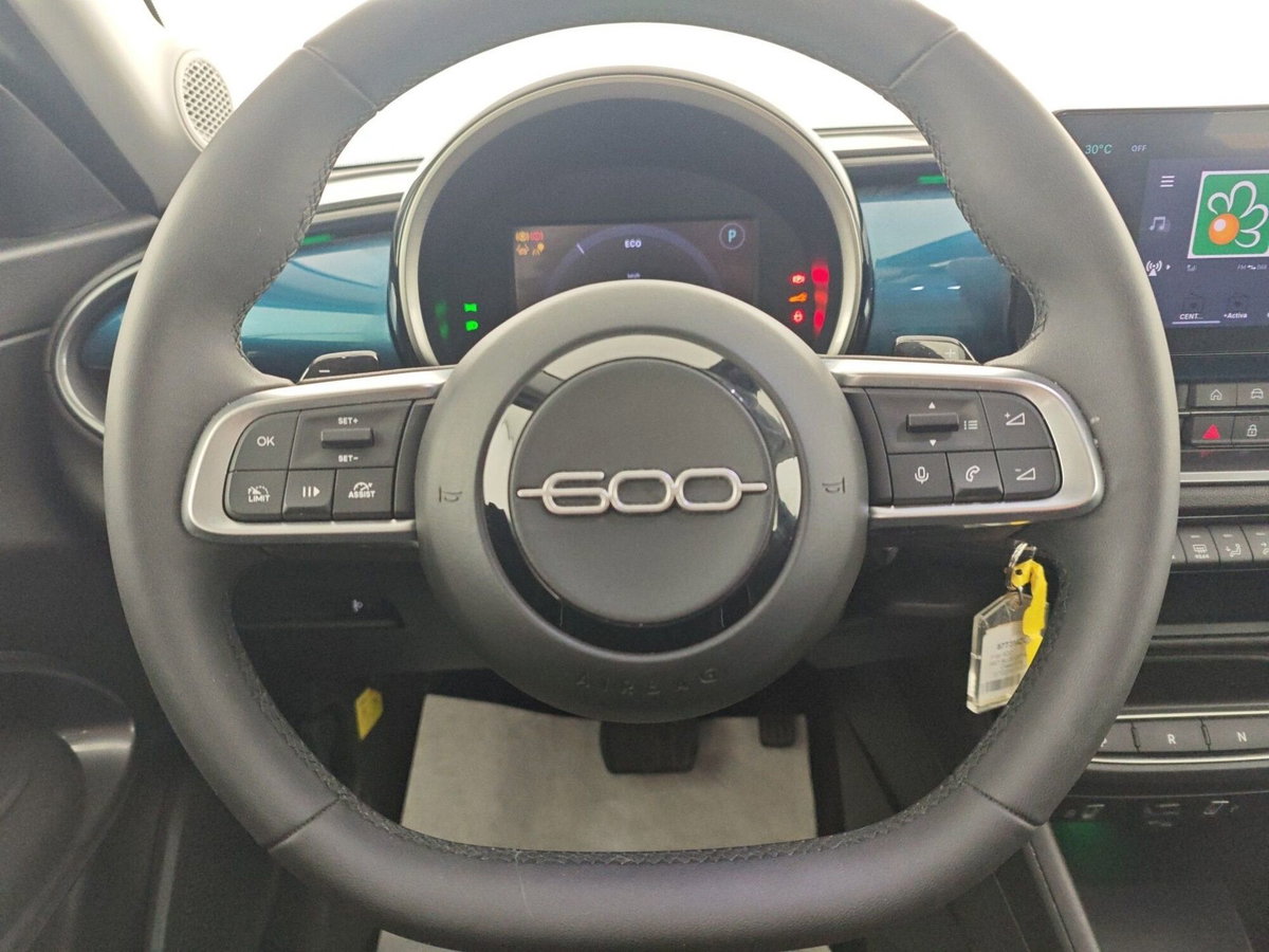 Fiat 600 1.2 hybrid 110cv auto (7)