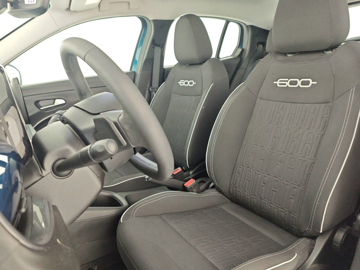 Fiat 600 1.2 hybrid 110cv auto (9)