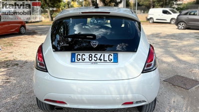 Lancia Ypsilon 1.0 FireFly 5 porte S&S Hybrid Gold Plus (4)