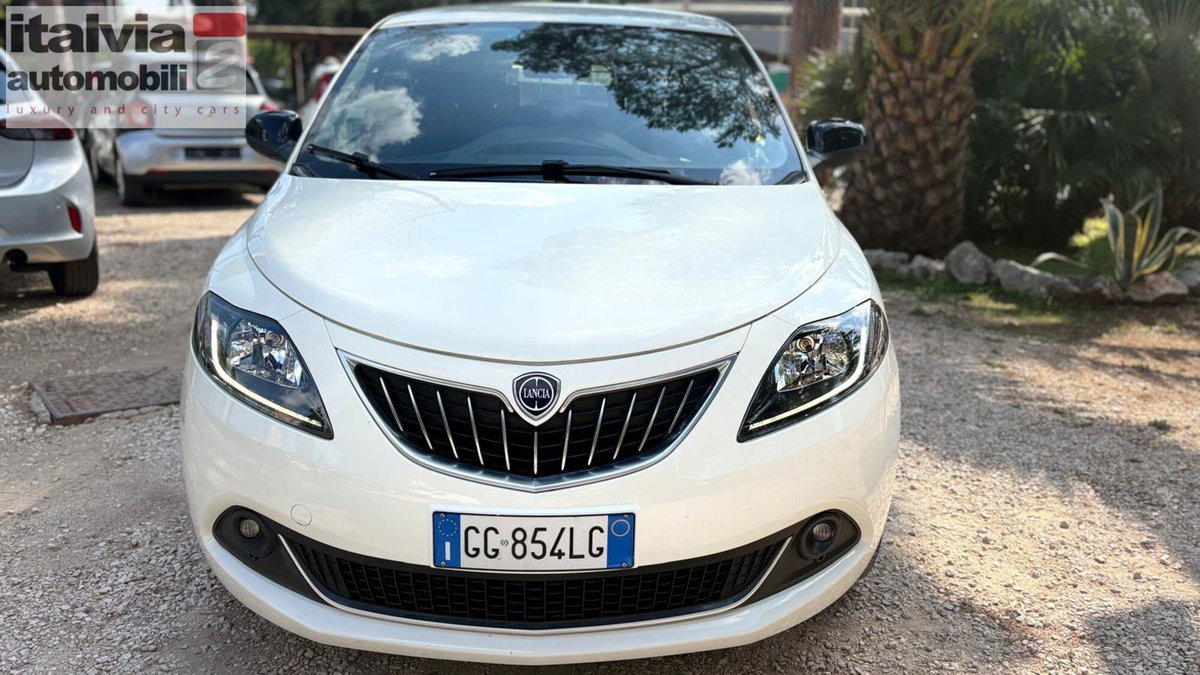 Lancia Ypsilon 1.0 FireFly 5 porte S&S Hybrid Gold Plus (5)