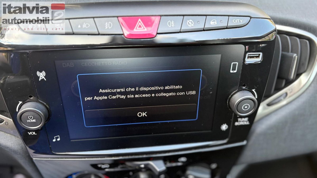 Lancia Ypsilon 1.0 FireFly 5 porte S&S Hybrid Gold Plus (9)