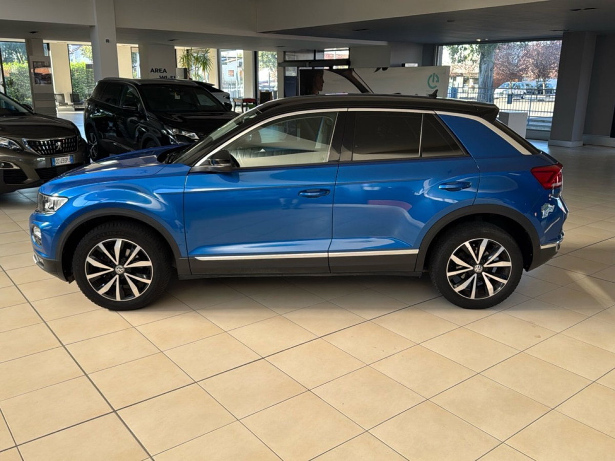 Volkswagen T-Roc 1.0 tsi Style 115cv (2)