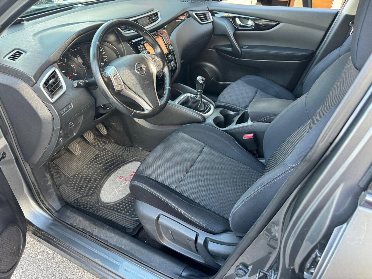 Nissan Qashqai 1.5 dCi Acenta (5)