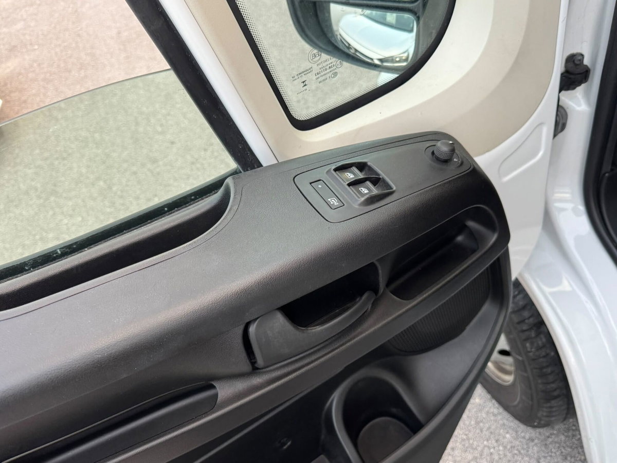 Fiat Ducato Furgone 35 CH1 2.2 mjt3 140cv AT9 serie 9 (4)