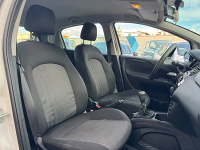 Fiat Punto 1.3 MJT II 75 CV 5 porte Street (10)