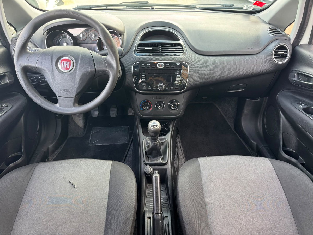 Fiat Punto 1.3 MJT II 75 CV 5 porte Street (12)