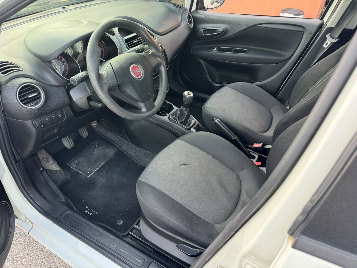Fiat Punto 1.3 MJT II 75 CV 5 porte Street (5)