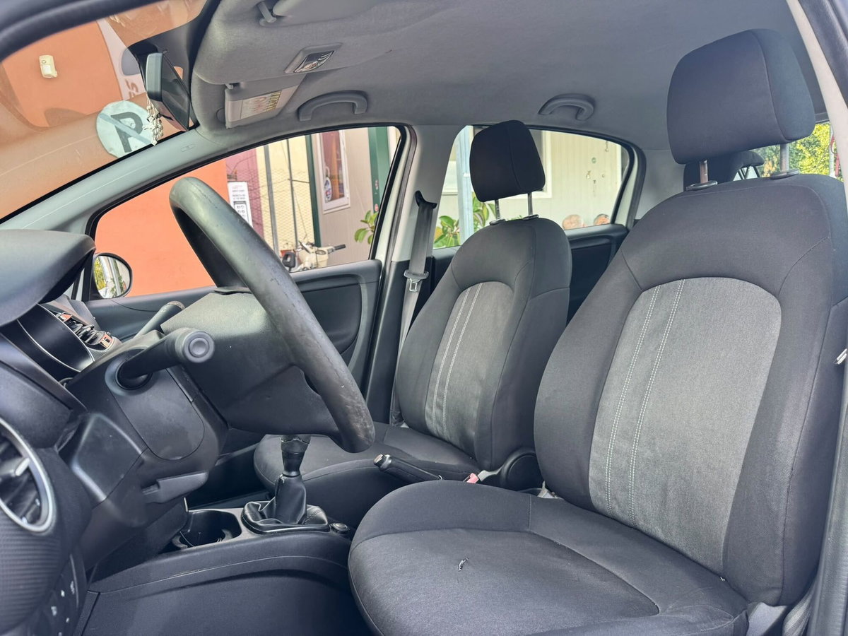 Fiat Punto 1.3 MJT II 75 CV 5 porte Street (6)