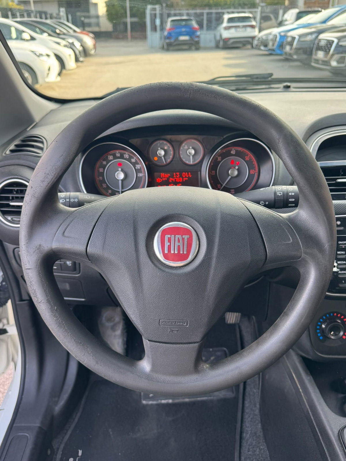 Fiat Punto 1.3 MJT II 75 CV 5 porte Street (7)