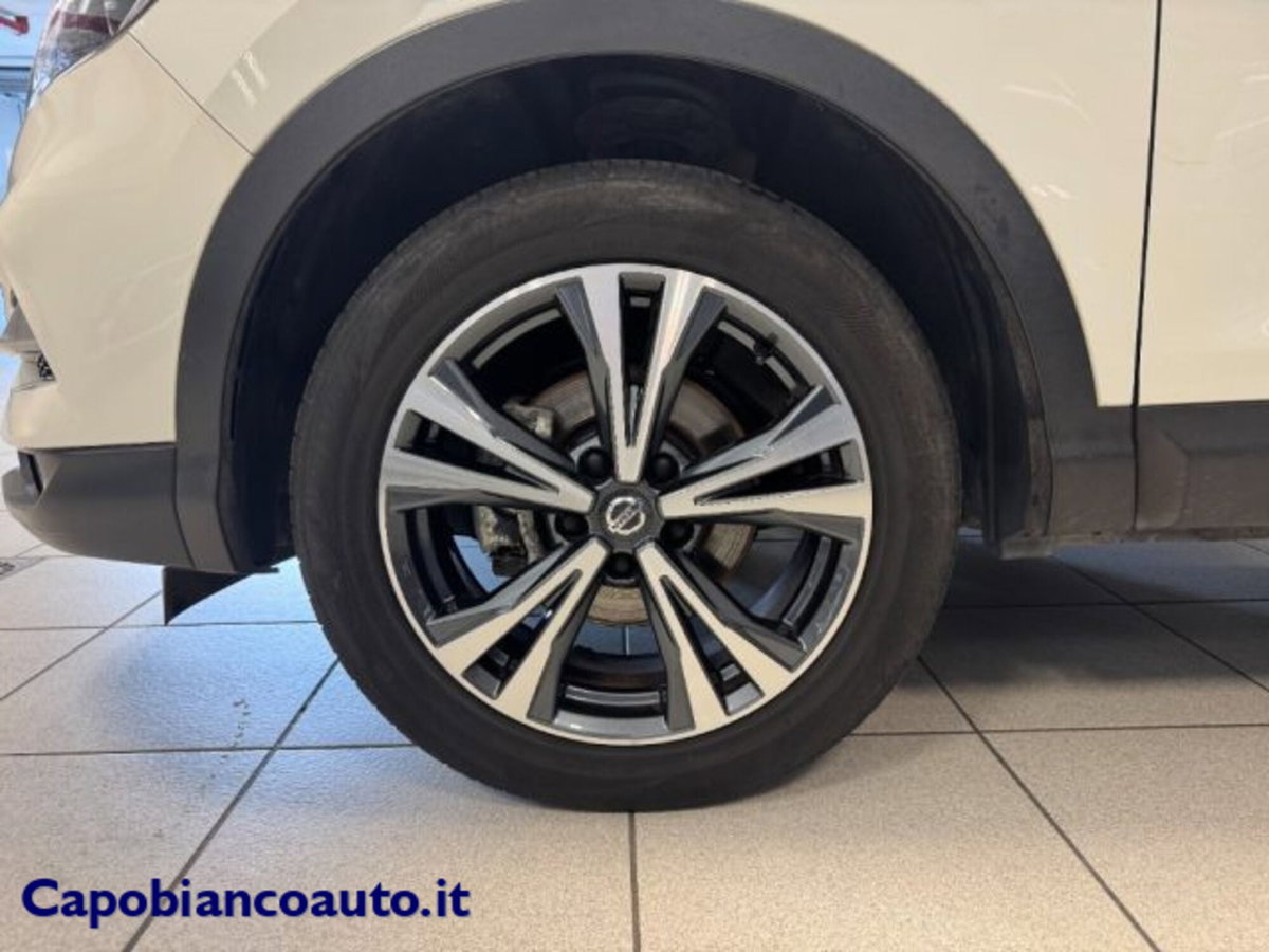 Nissan Qashqai 1.2 DIG-T N-Connecta (6)