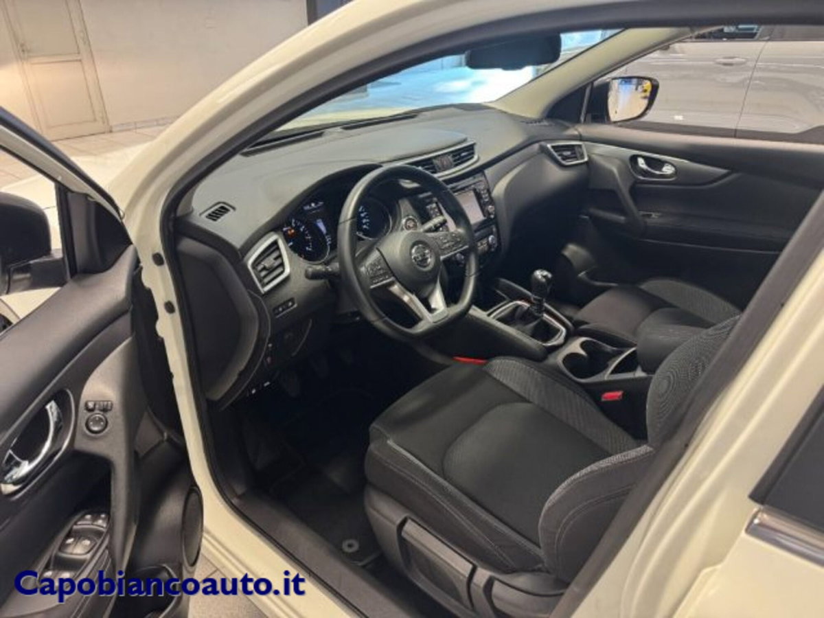 Nissan Qashqai 1.2 DIG-T N-Connecta (7)