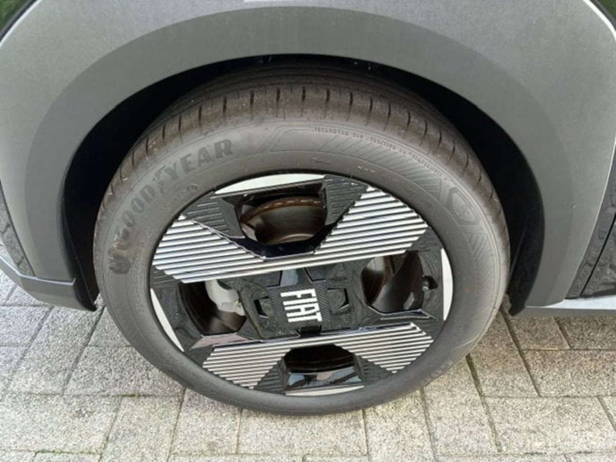 Fiat Grande Panda 1.2 hybrid La Prima 110cv edct (16)
