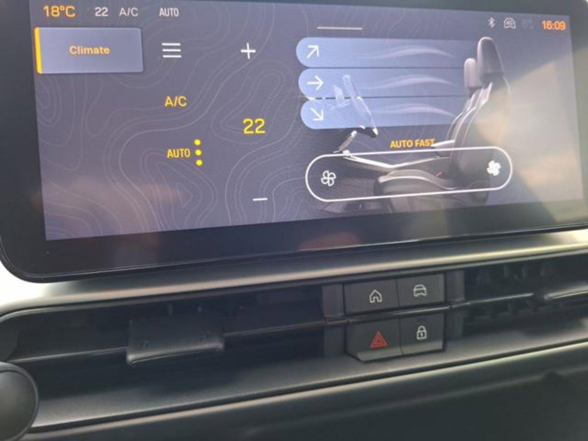 Jeep Avenger 1.2 turbo Summit fwd 100cv (15)