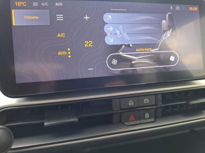 Jeep Avenger 1.2 turbo Summit fwd 100cv (15)