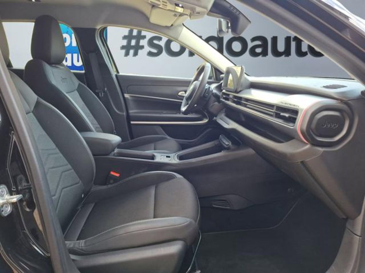 Jeep Avenger 1.2 turbo Summit fwd 100cv (18)