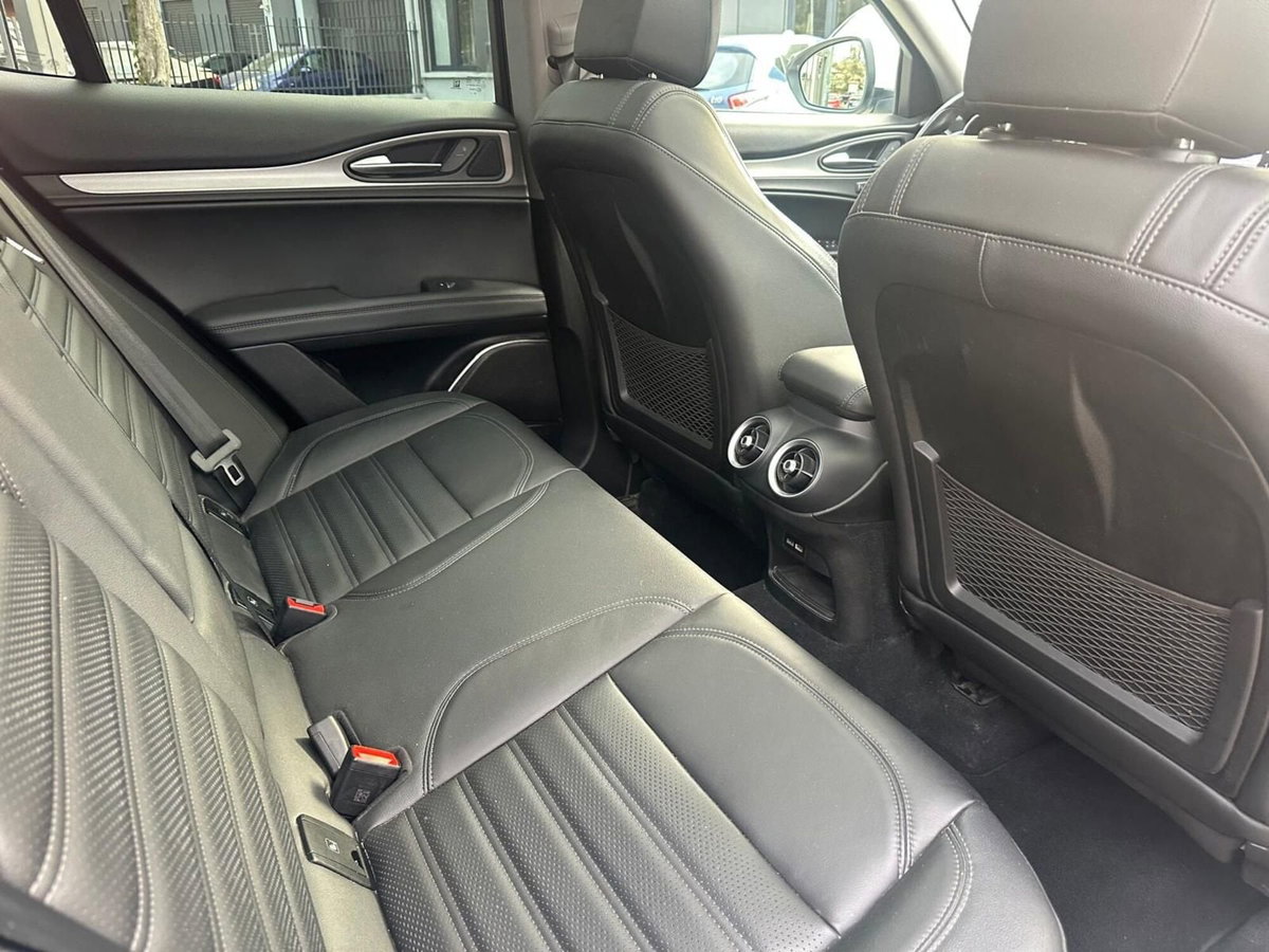 Alfa Romeo Stelvio 2.2 t Veloce Q4 210cv auto (11)